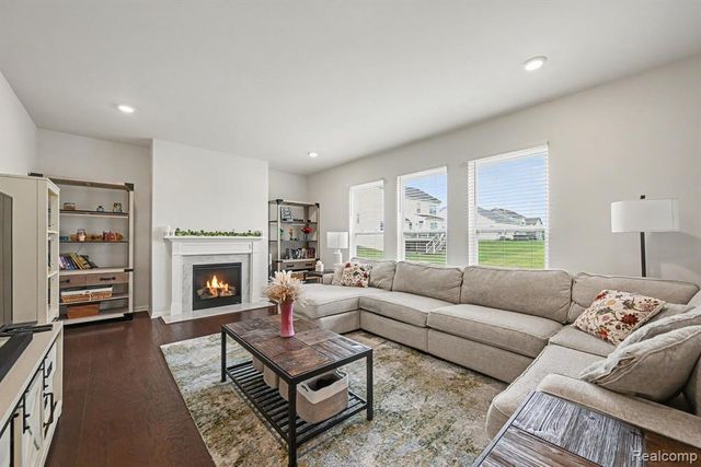 2751 Salt Springs Drive, Saline, MI 48176