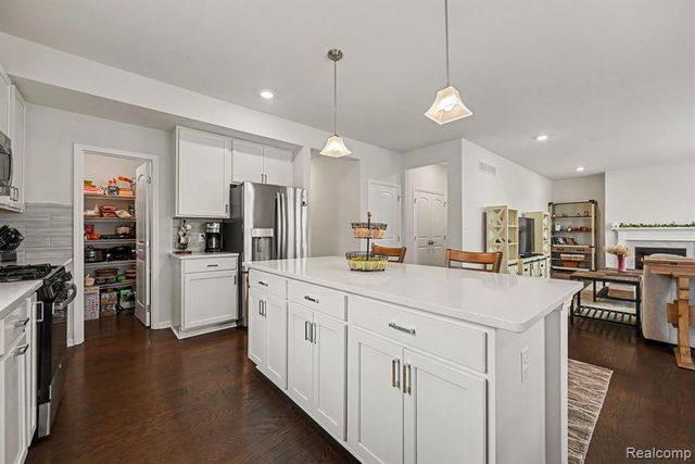 2751 Salt Springs Drive, Saline, MI 48176