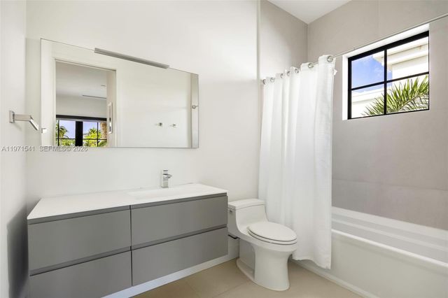 885 NE 76th Street, Miami, FL 33138
