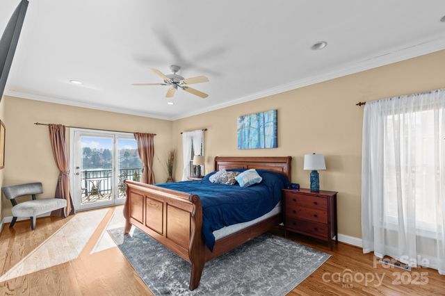 121 Pleasant Pointe Drive, Hickory, NC 28601