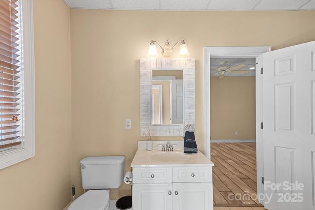 121 Pleasant Pointe Drive, Hickory, NC 28601