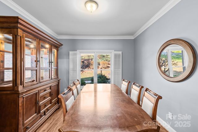 121 Pleasant Pointe Drive, Hickory, NC 28601