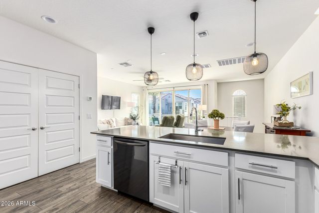 4049 E TOLEDO Street 105, Gilbert, AZ 85295