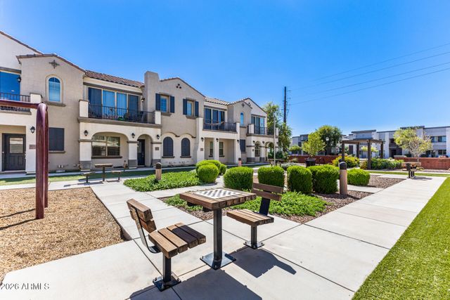 4049 E TOLEDO Street 105, Gilbert, AZ 85295