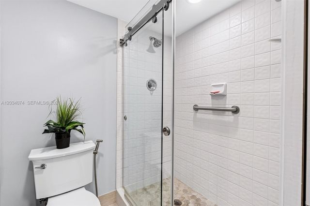 700 SW 128th Ave 306C, Pembroke Pines, FL 33027