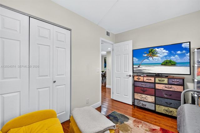 700 SW 128th Ave 306C, Pembroke Pines, FL 33027