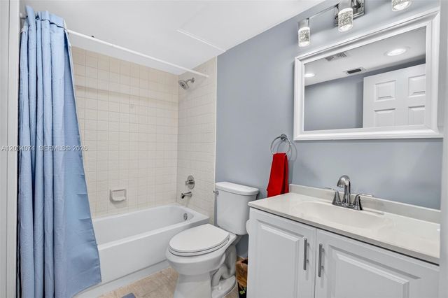 700 SW 128th Ave 306C, Pembroke Pines, FL 33027