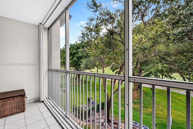 700 SW 128th Ave 306C, Pembroke Pines, FL 33027