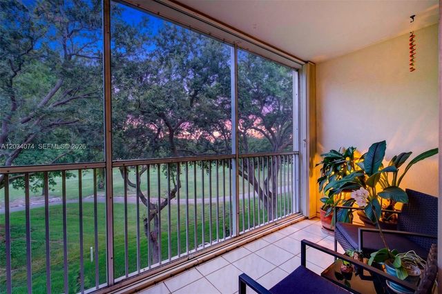 700 SW 128th Ave 306C, Pembroke Pines, FL 33027