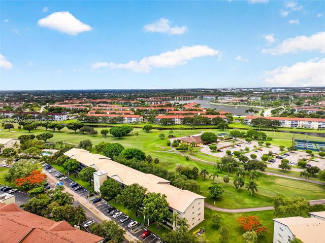 700 SW 128th Ave 306C, Pembroke Pines, FL 33027
