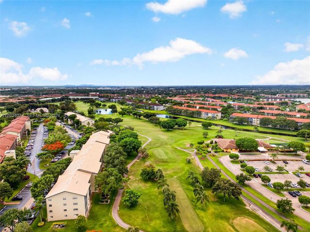 700 SW 128th Ave 306C, Pembroke Pines, FL 33027