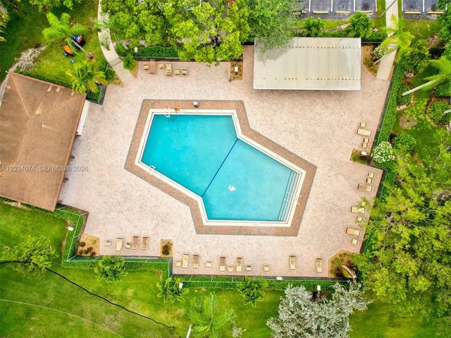 700 SW 128th Ave 306C, Pembroke Pines, FL 33027