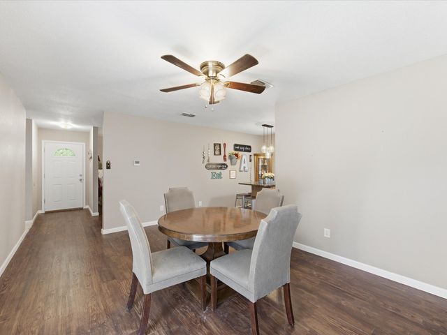 216 NE Cindy Lane, Burleson, TX 76028