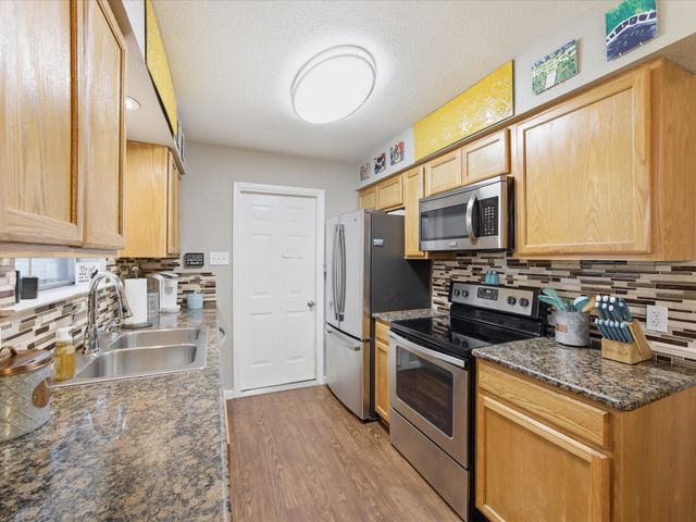 216 NE Cindy Lane, Burleson, TX 76028