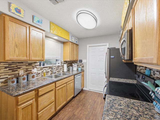 216 NE Cindy Lane, Burleson, TX 76028