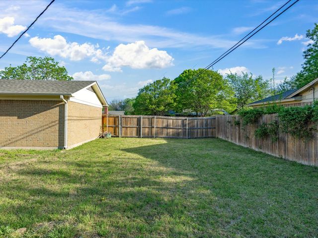 216 NE Cindy Lane, Burleson, TX 76028