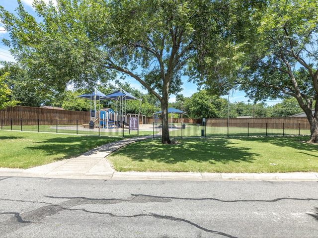 216 NE Cindy Lane, Burleson, TX 76028