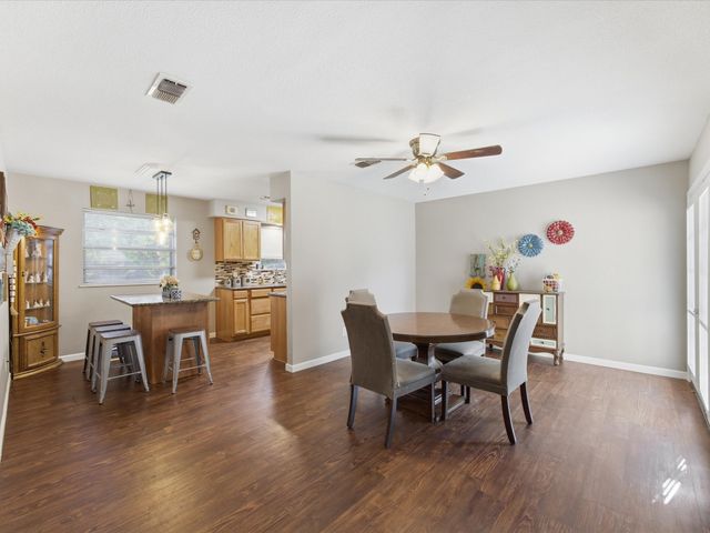 216 NE Cindy Lane, Burleson, TX 76028