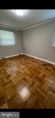 2410 SHELLPOT DR, Wilmington, DE 19803