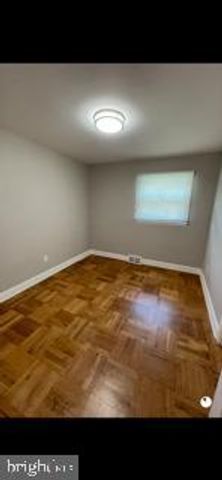 2410 SHELLPOT DR, Wilmington, DE 19803