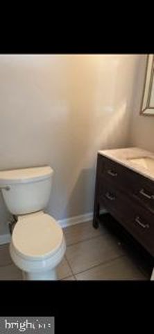 2410 SHELLPOT DR, Wilmington, DE 19803