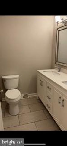 2410 SHELLPOT DR, Wilmington, DE 19803