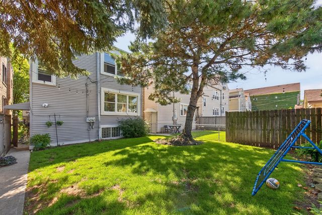 2926 N Avers Avenue, Chicago, IL 60618