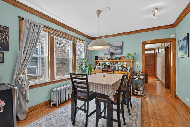 2926 N Avers Avenue, Chicago, IL 60618