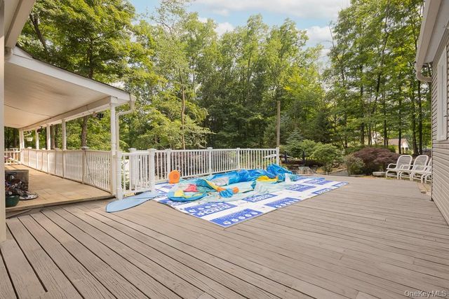 23 Sky Meadow Road, Suffern, NY 10901