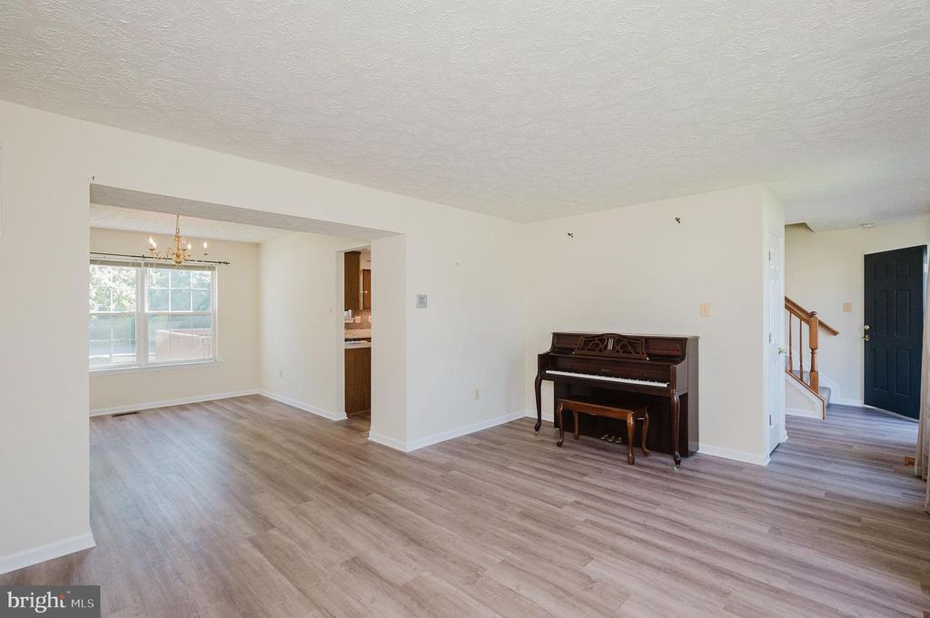 Image 12 of property listing at 1123 HARFORD TOWN DR, Abingdon, MD 21009