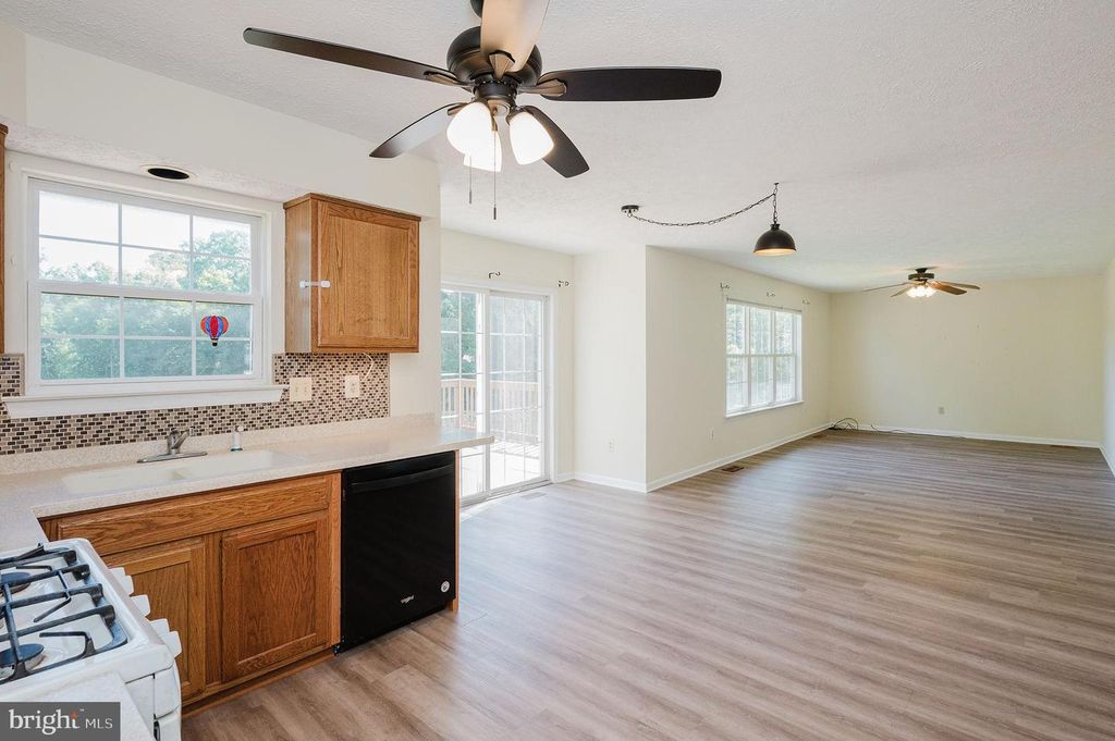 Image 20 of property listing at 1123 HARFORD TOWN DR, Abingdon, MD 21009
