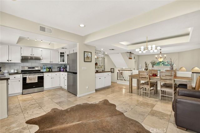 5340 Las Virgenes Road 11, Calabasas, CA 91302