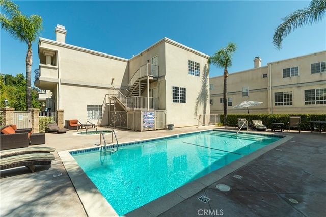 5340 Las Virgenes Road 11, Calabasas, CA 91302