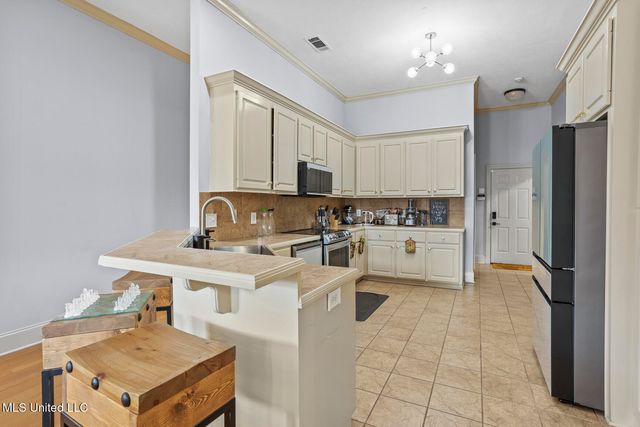 213 Rampart Street, Ridgeland, MS 39157