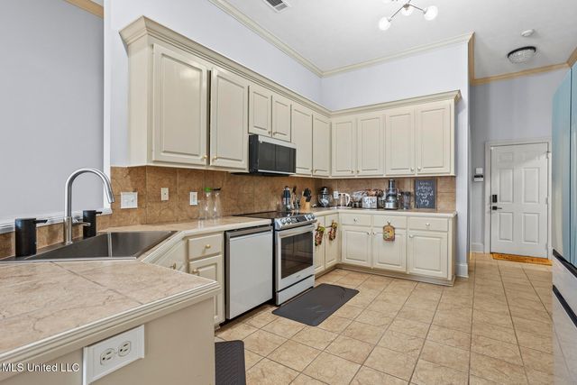 213 Rampart Street, Ridgeland, MS 39157