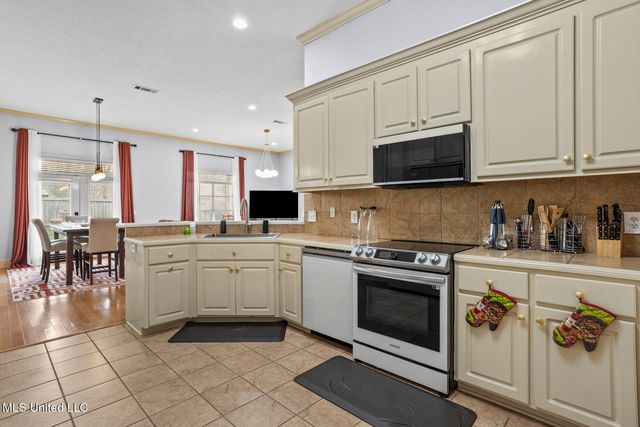 213 Rampart Street, Ridgeland, MS 39157