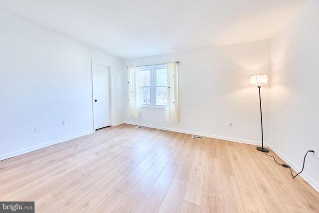 5 BRIARSTONE LN, Gaithersburg, MD 20877