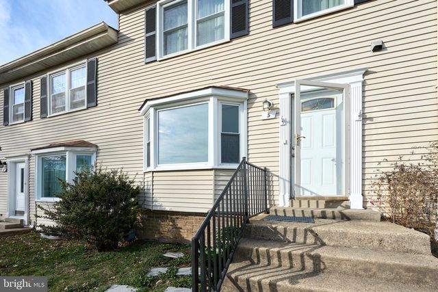 5 BRIARSTONE LN, Gaithersburg, MD 20877