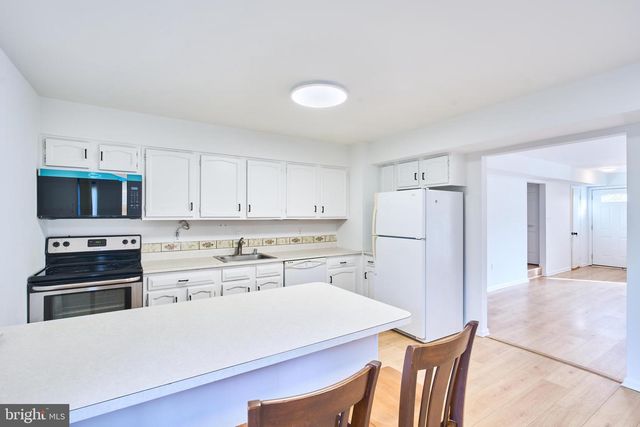 5 BRIARSTONE LN, Gaithersburg, MD 20877