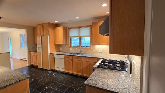 91 Mary Ellen Rd, Newton, MA 02468