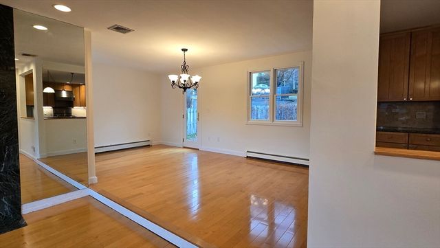 91 Mary Ellen Rd, Newton, MA 02468