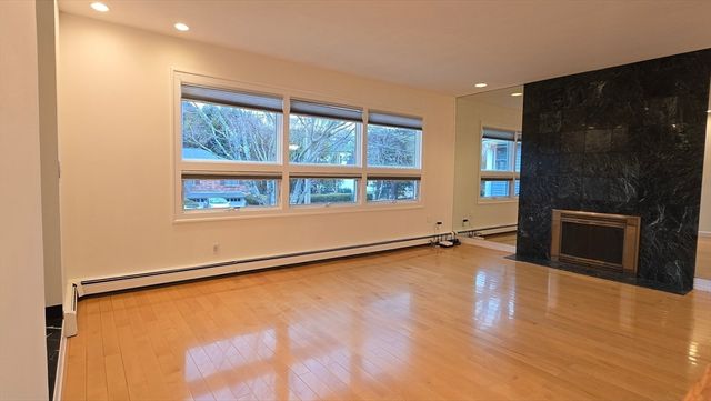 91 Mary Ellen Rd, Newton, MA 02468