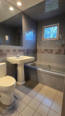 91 Mary Ellen Rd, Newton, MA 02468