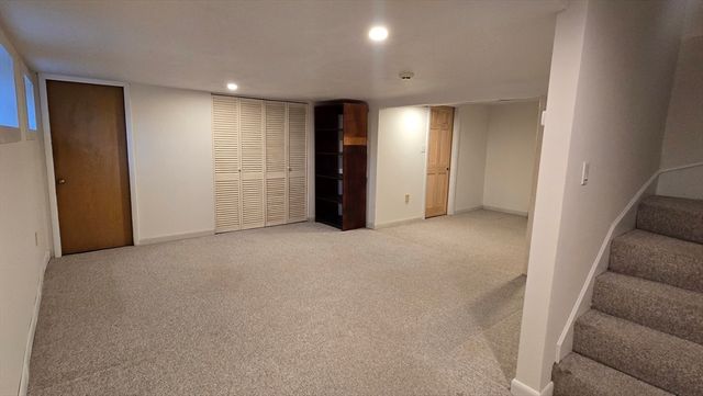 91 Mary Ellen Rd, Newton, MA 02468