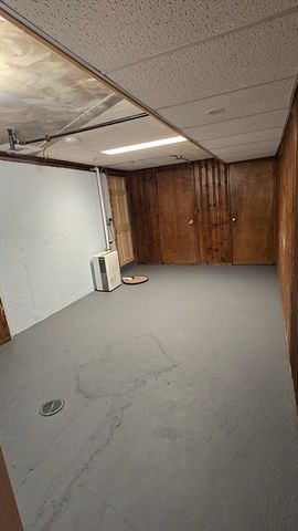 91 Mary Ellen Rd, Newton, MA 02468