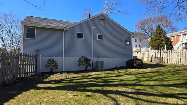 91 Mary Ellen Rd, Newton, MA 02468
