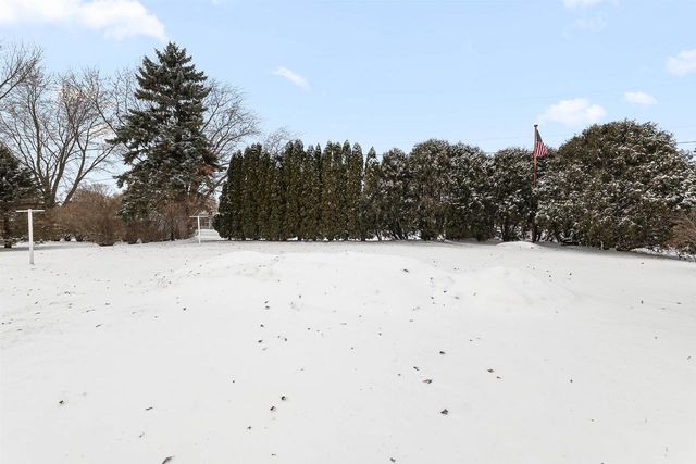 777 E PIONEER ROAD, Fond Du Lac, WI 54935