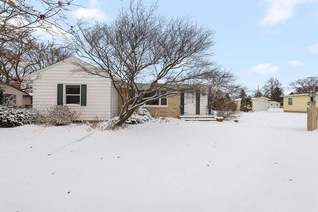 777 E PIONEER ROAD, Fond Du Lac, WI 54935