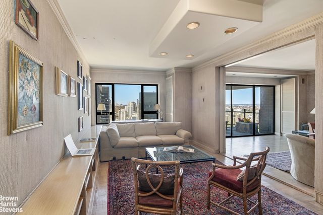 425 E 58th St Apt 35E, New York City, NY 10022