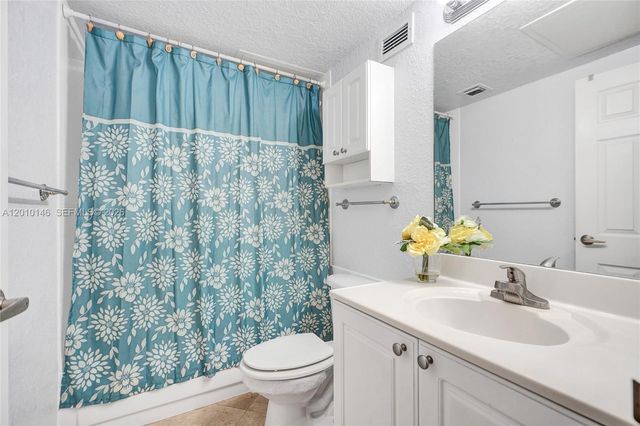 2501 S Ocean Drive 414, Hollywood, FL 33019